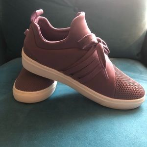 Steve Madden Sneaker